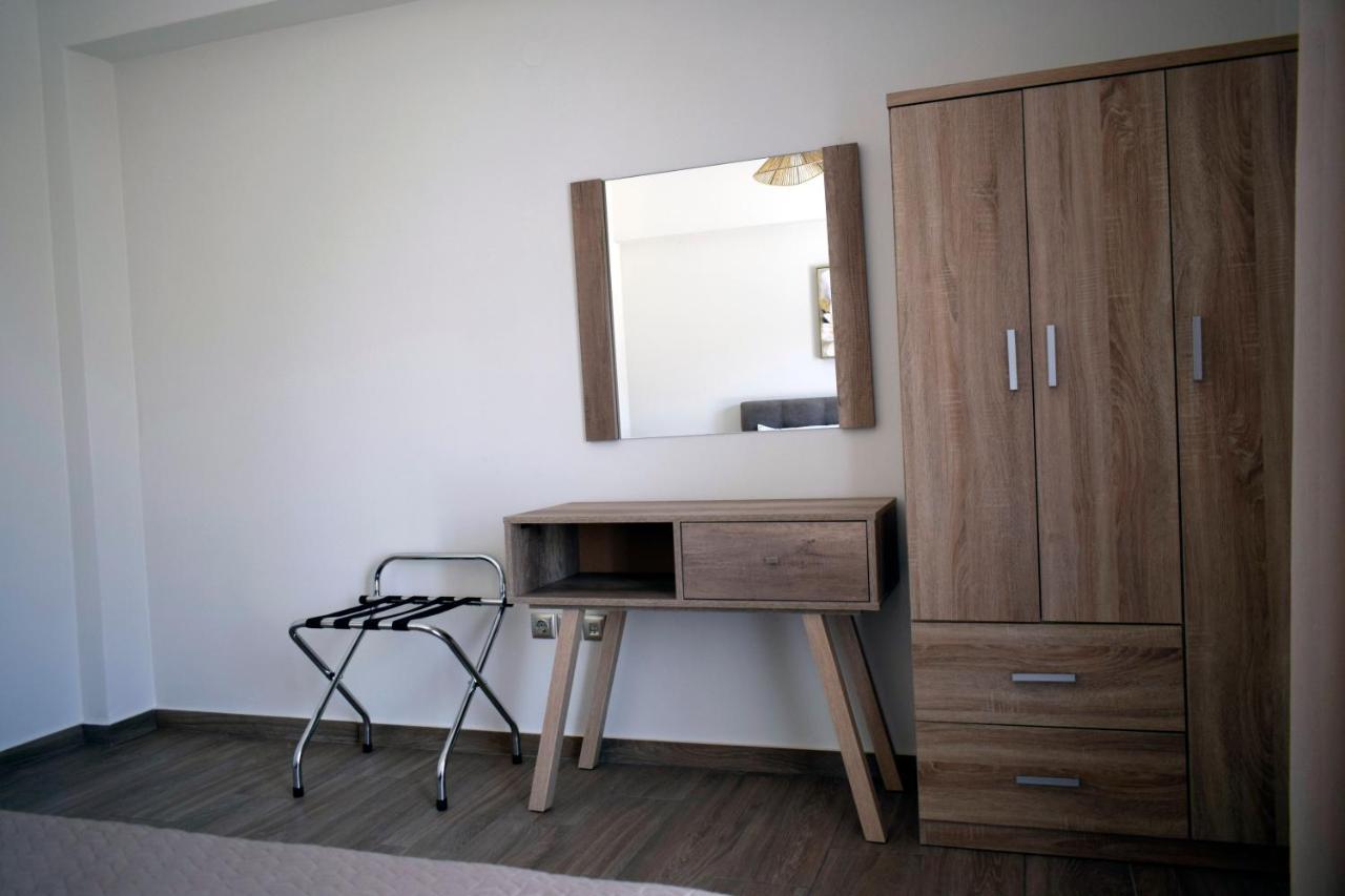 Thea Apartment