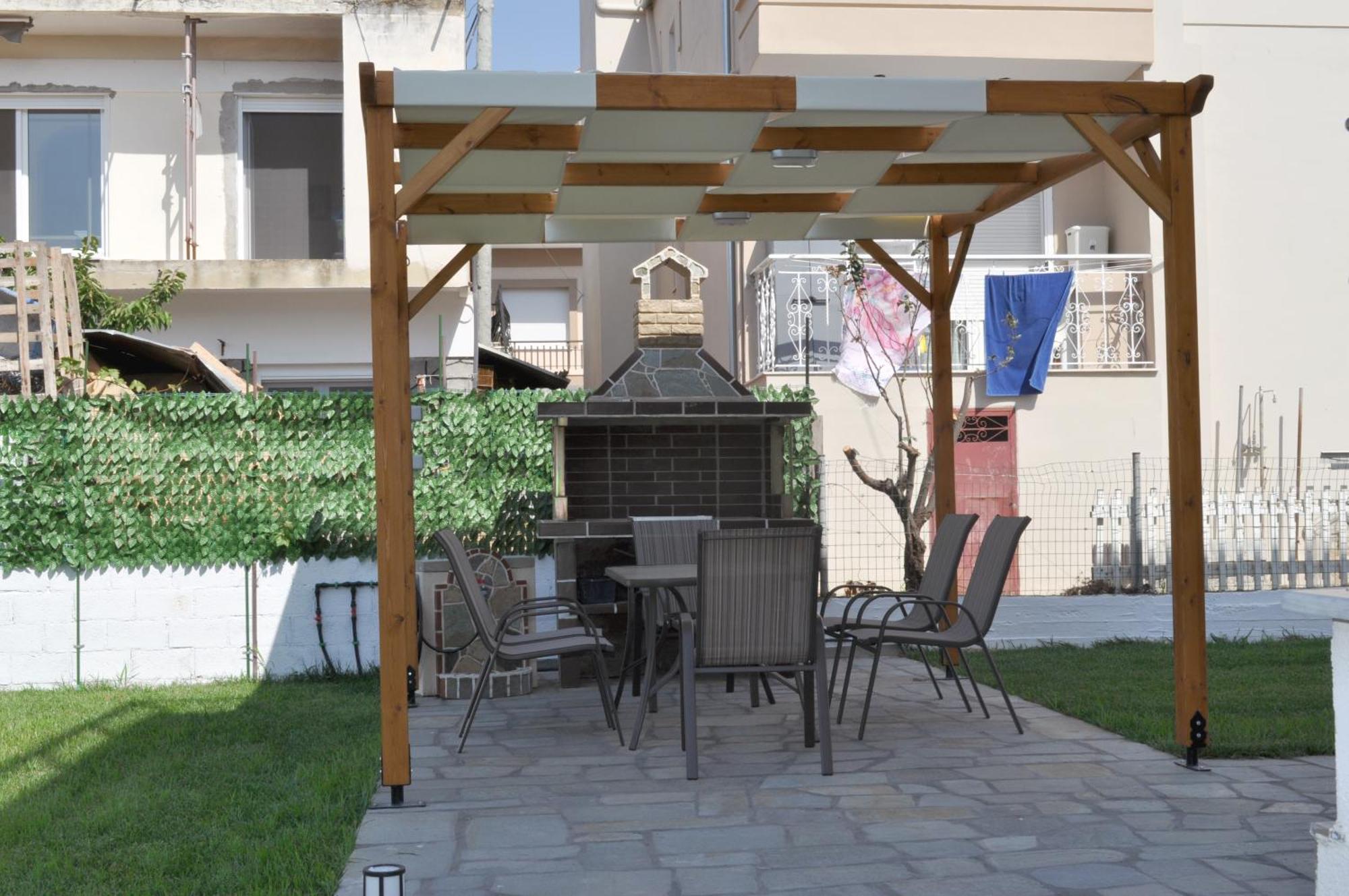 Thea Apartment *